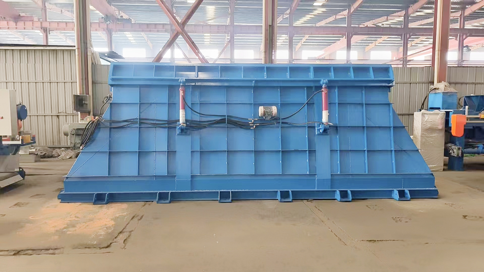 CND液压污泥储泥斗